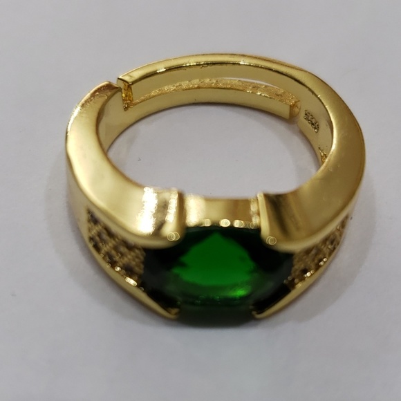 Men's Green 2ct CZ Stone Ring - Picture 2 of 8